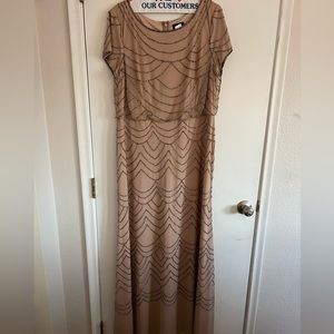 EUC Adrianna Papell Beaded Gown Sz 16US